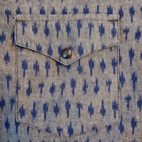 American Eagle Slim Fit Western Denin Snap Front Long Sleeve Shirt - Picture 6 of 11